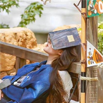 隔壁的吸血鬼美眉